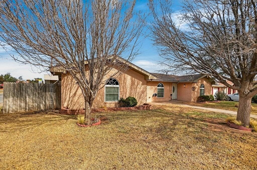 3510 Jordan Ave - Photo 2 of 50