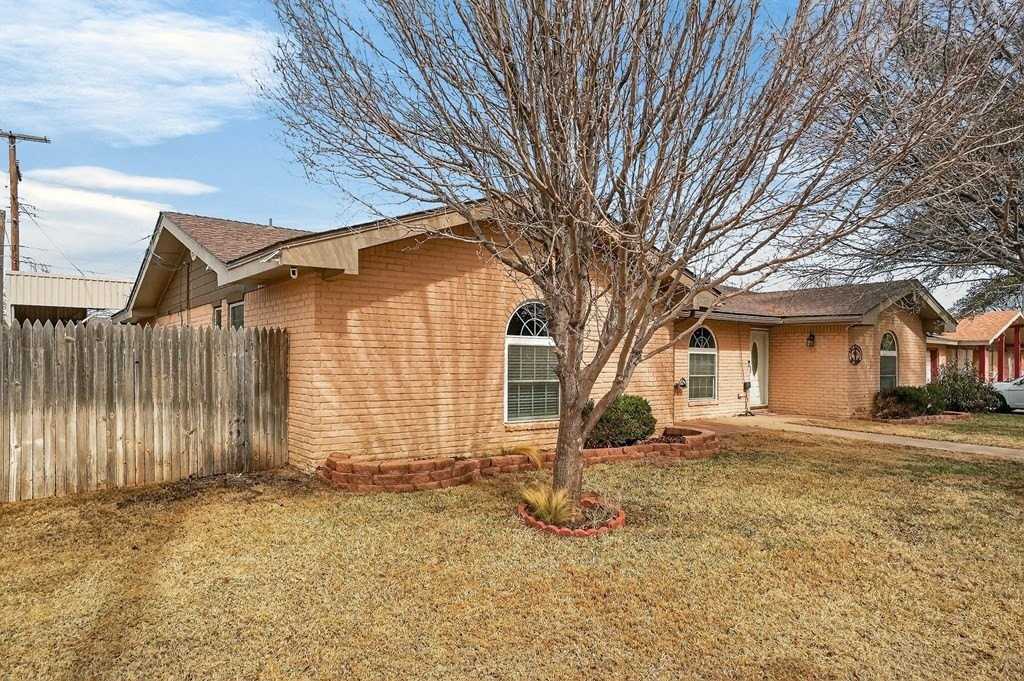 3510 Jordan Ave - Photo 3 of 50