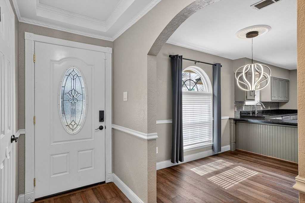 3510 Jordan Ave - Photo 7 of 50