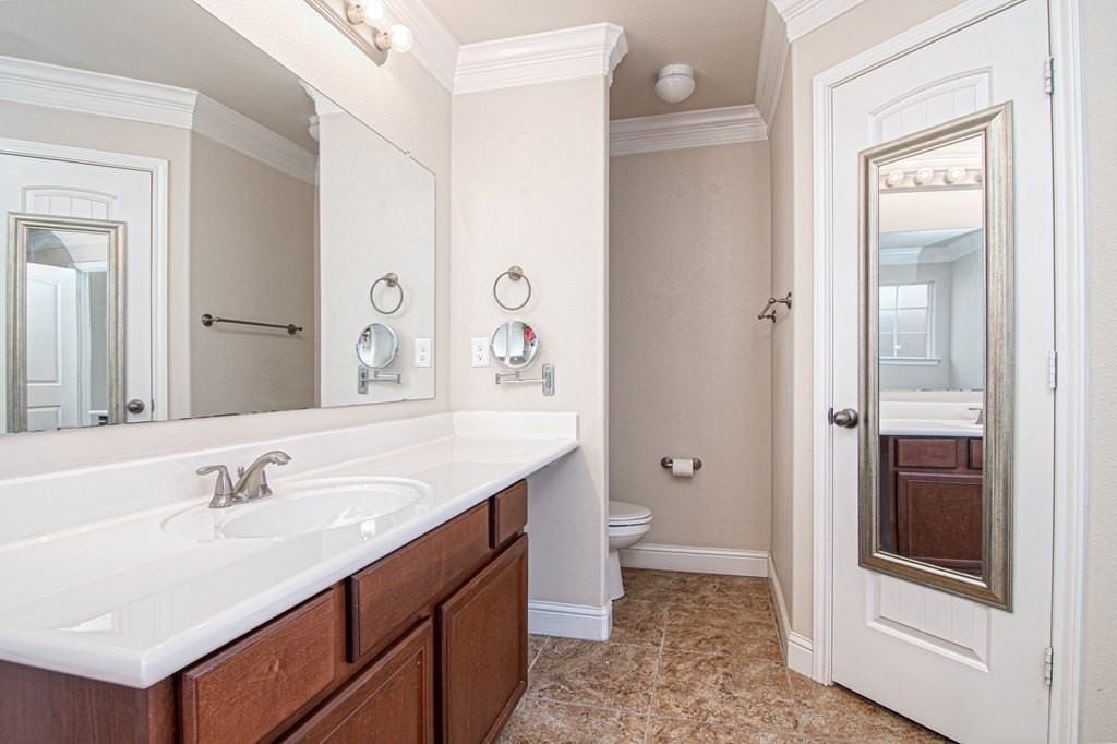 805 Candlestick Dr - Photo 7 of 24