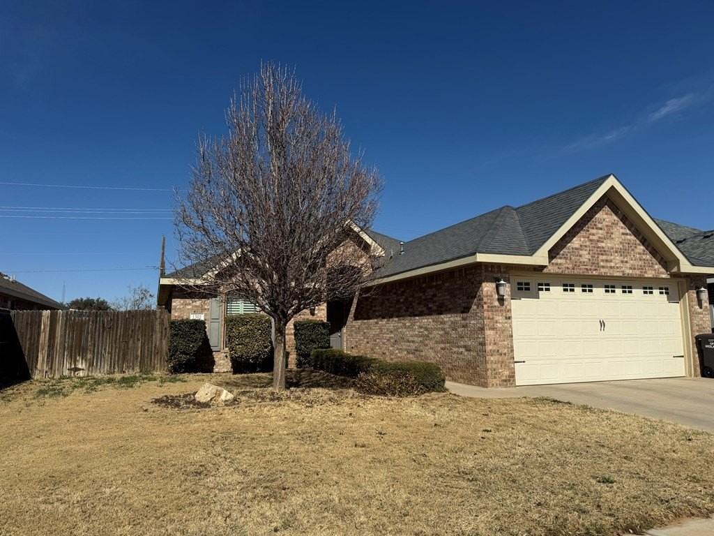 1301 Overshine Ln - Photo 3 of 20