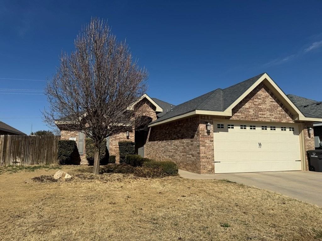 1301 Overshine Ln - Photo 4 of 20