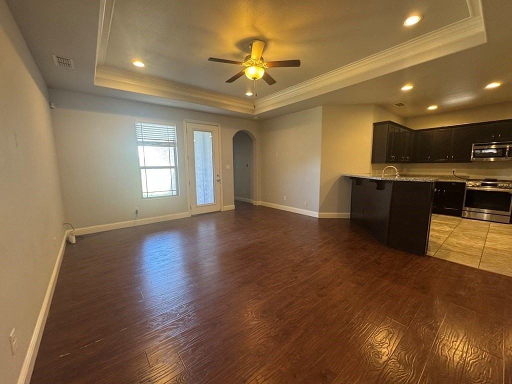 1301 Overshine Ln - Photo 6 of 20