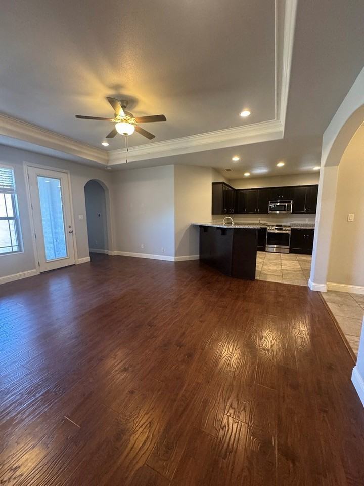 1301 Overshine Ln - Photo 7 of 20