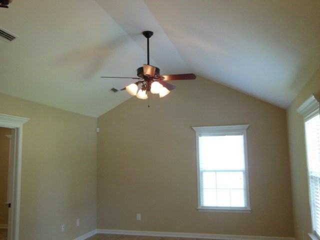 204 Richmond Ave - Photo 2 of 9