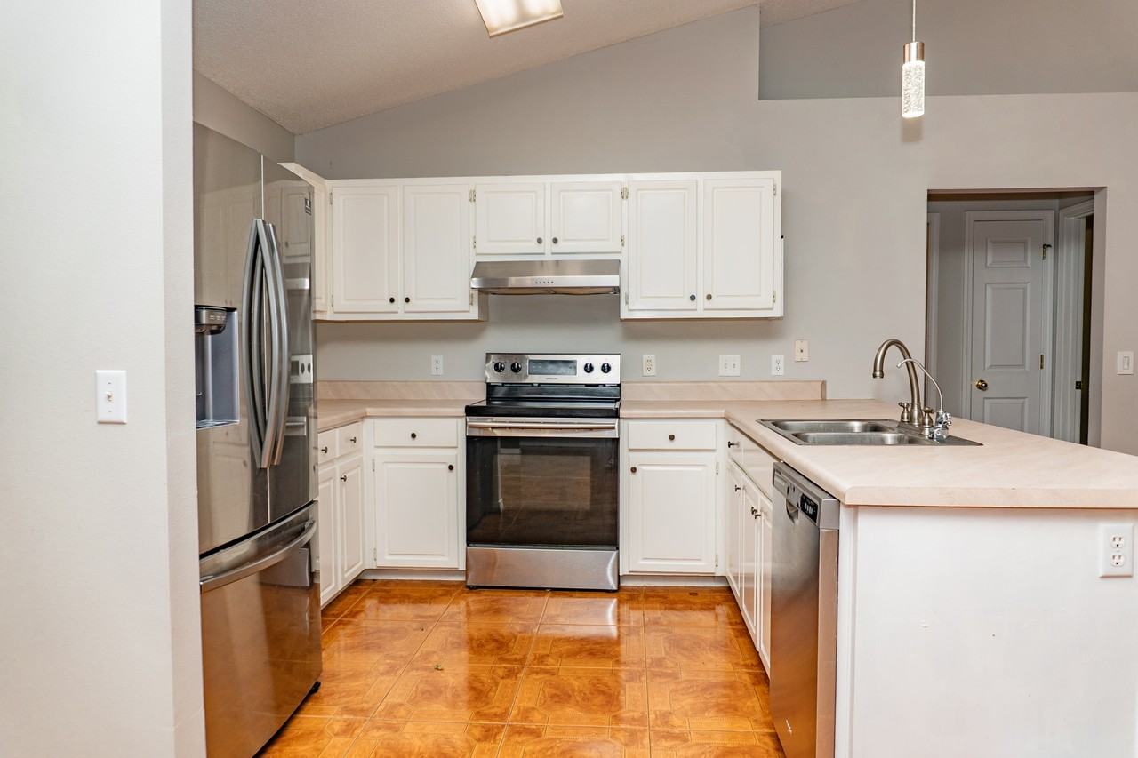 2831 Atoka Trl #373 - Photo 3 of 22