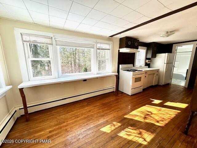 873 Lower Swiftwater Rd Apt 201 #201 - Photo 7 of 10