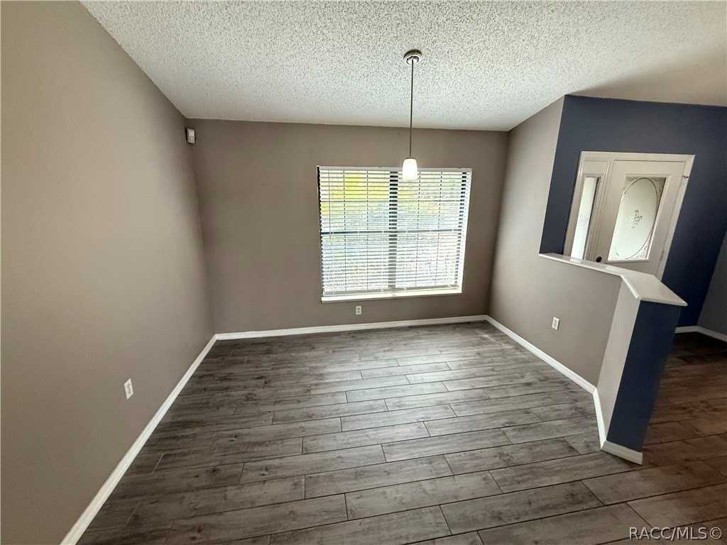 2235 W Springlake Dr - Photo 6 of 50