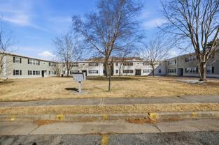642 Dresden Dr #I - Photo 1 of 1