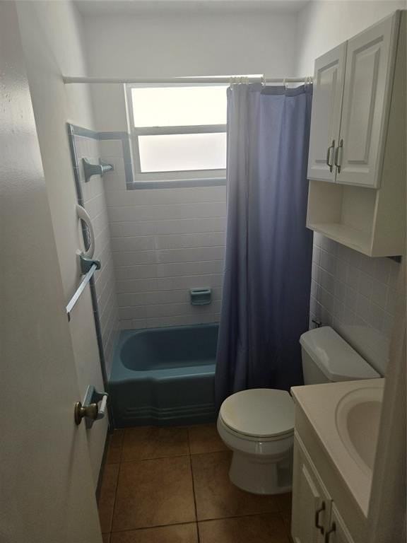 1416 Ne 5th Ct #3 - Photo 5 of 7