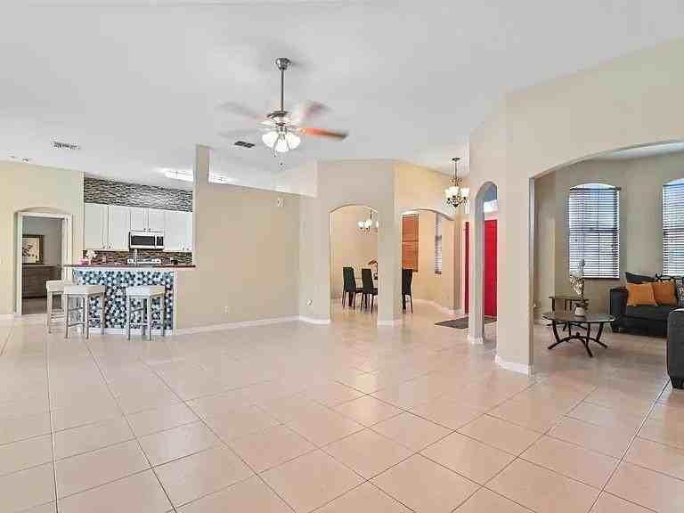 602 Sw Mccall Rd - Photo 4 of 26