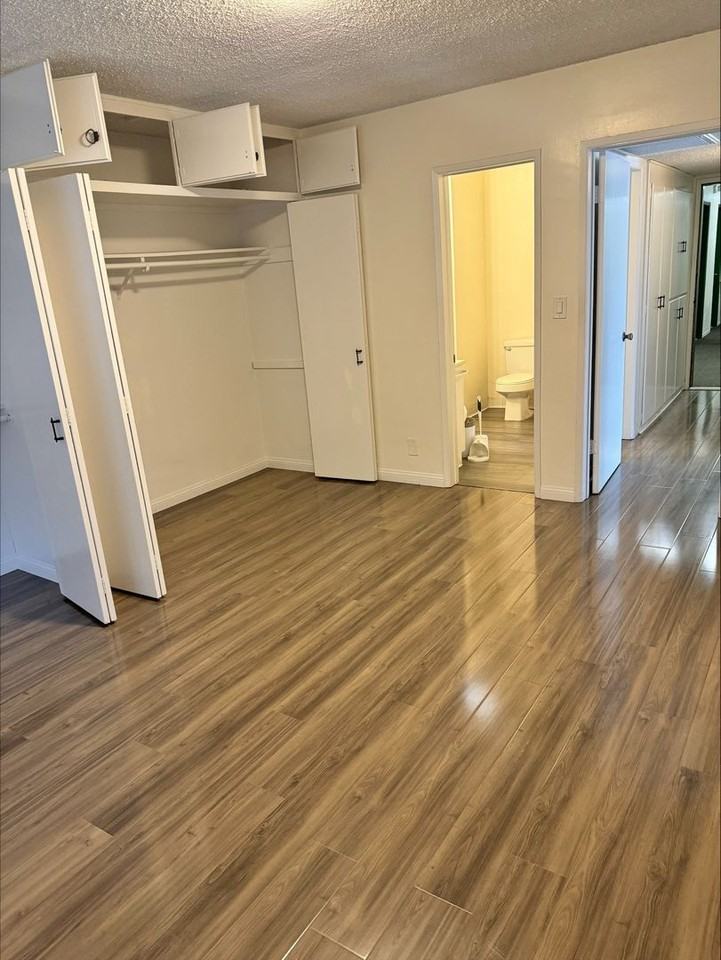 319 S. Clark Drive Apartments - Photo 5 of 26