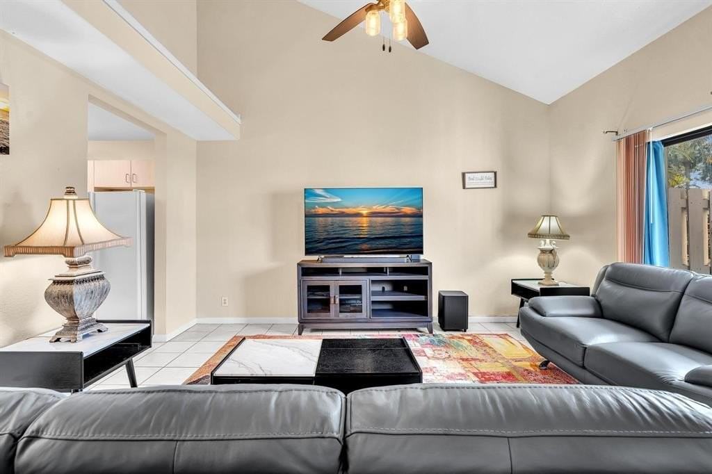 10240 Nw 33rd Pl - Photo 6 of 44