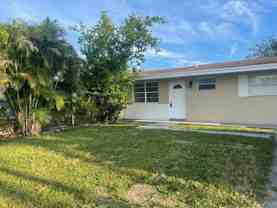 6902 Sw 15th St - Photo 1 of 1