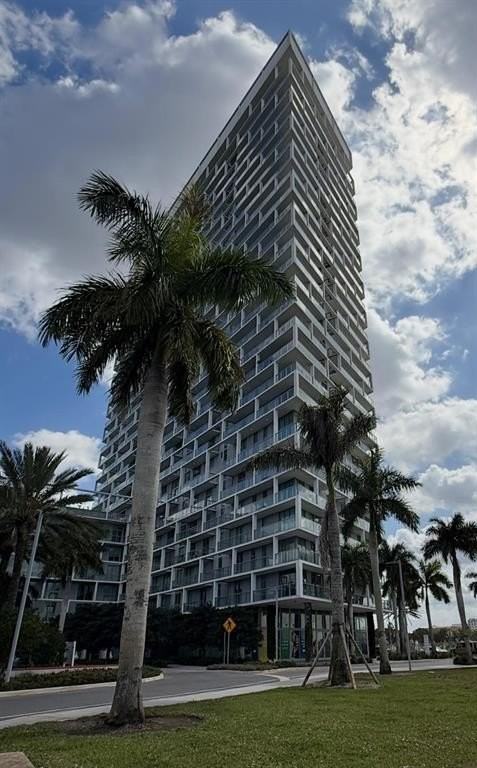 2000 Metropica Way #1109