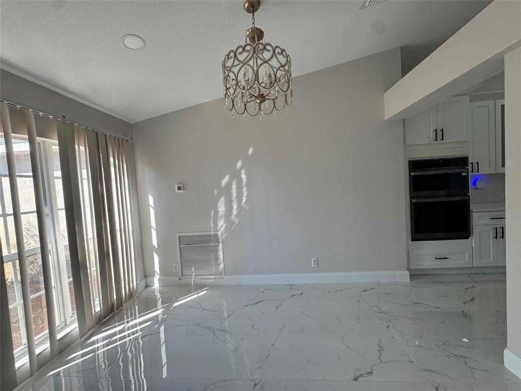 4255 Sw Daemon St - Photo 5 of 24