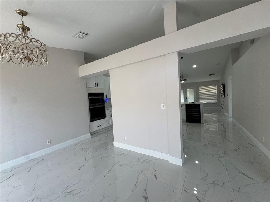 4255 Sw Daemon St - Photo 6 of 24