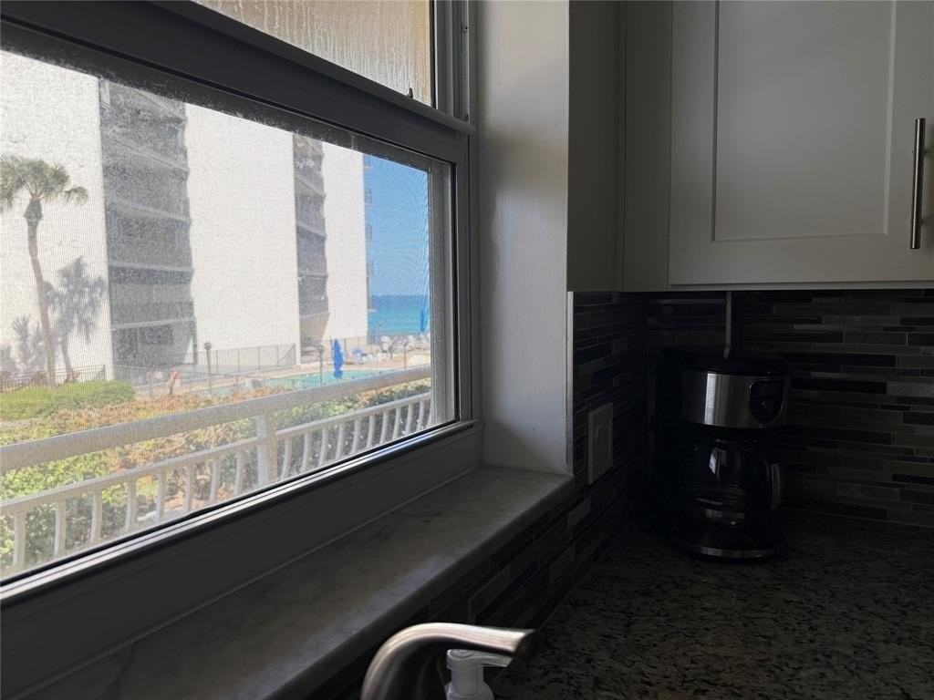 1161 Hillsboro Mile #305 - Photo 6 of 50