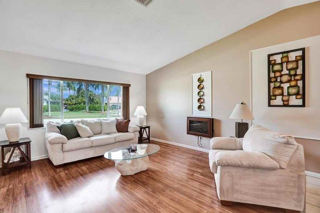 7629 Sunflower Dr - Photo 6 of 34