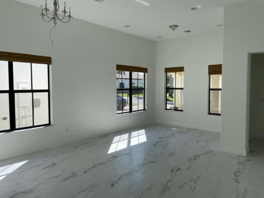 8491 Nw 40th St - Photo 4 of 21