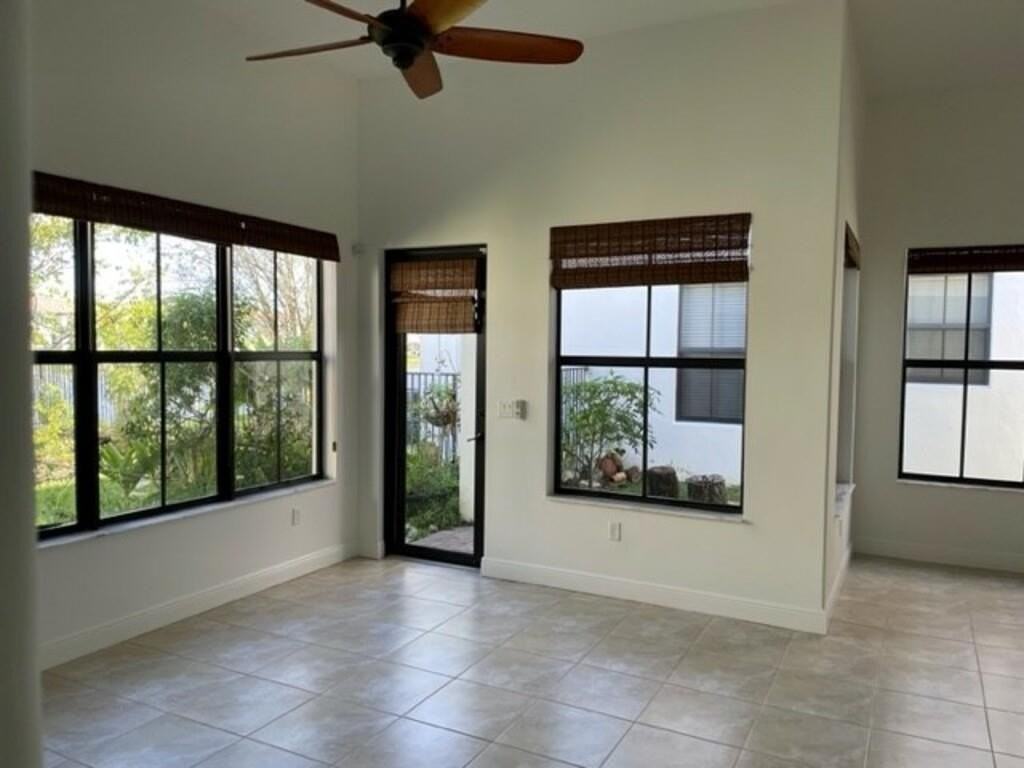 8491 Nw 40th St - Photo 6 of 21