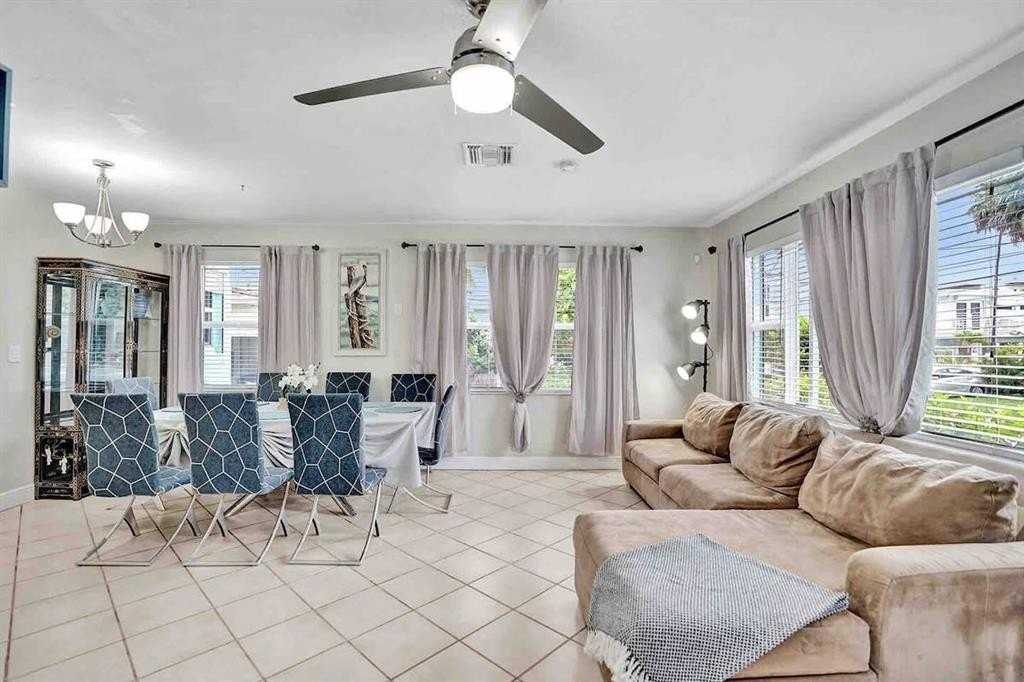 326 Walnut St - Photo 5 of 18