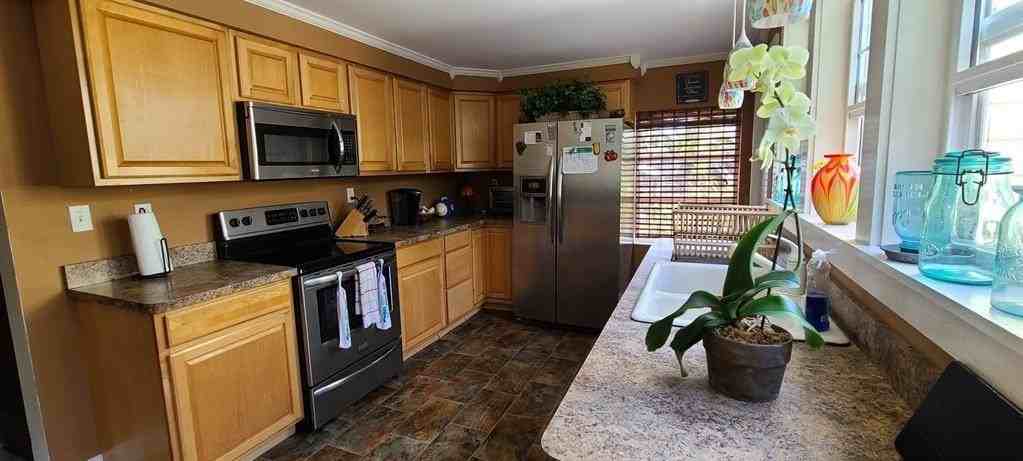 1214 Ne 2nd Ave - Photo 6 of 15