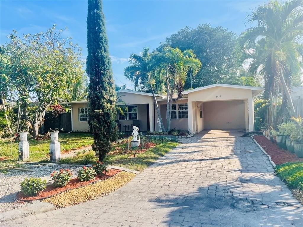 1412 Ne 14th Pl - Photo 2 of 20