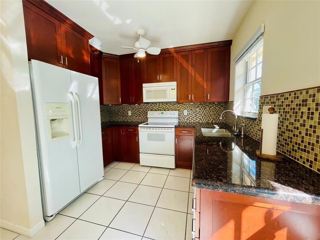 1412 Ne 14th Pl - Photo 5 of 20