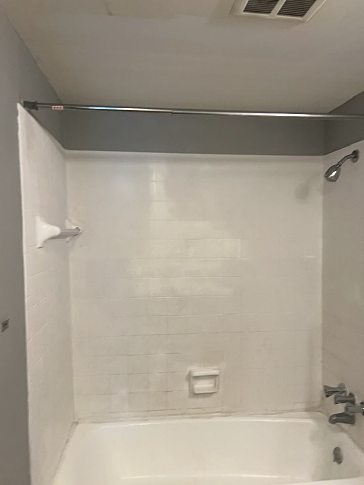 607 607- #1 - Photo 2 of 7