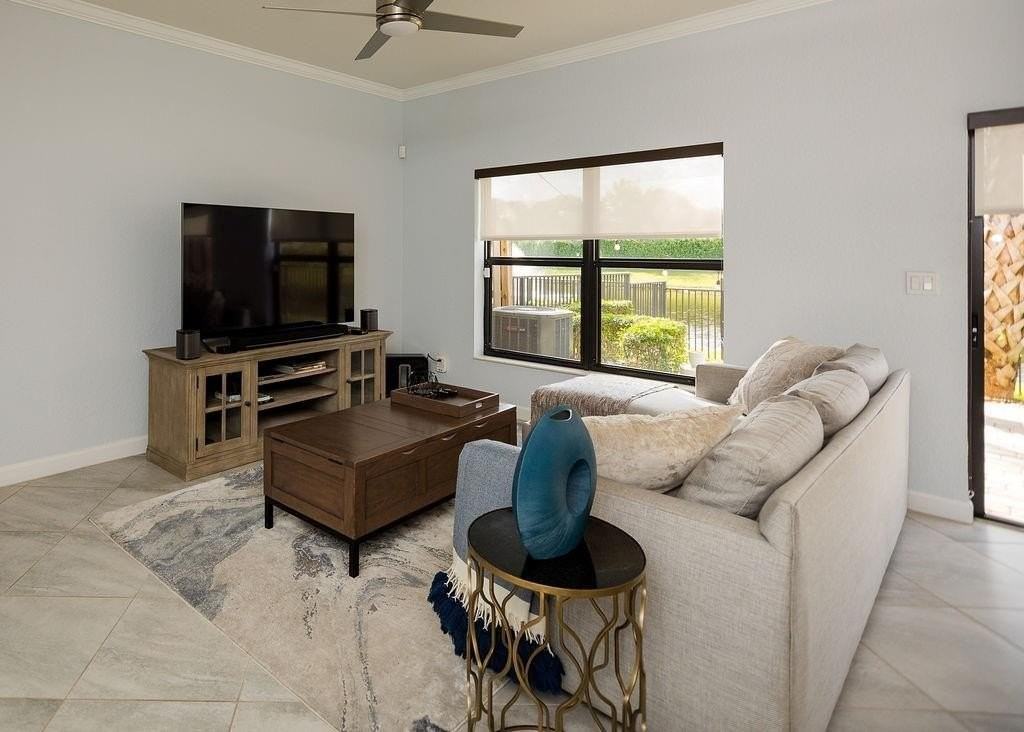 6115 Bangalow Dr - Photo 3 of 28