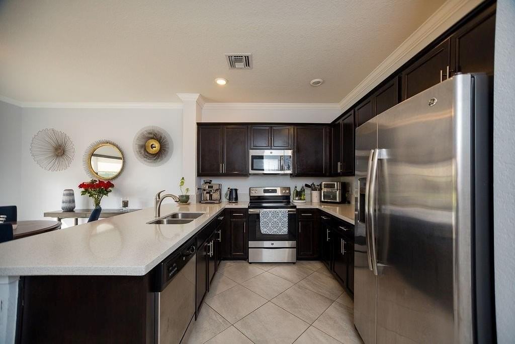 6115 Bangalow Dr - Photo 7 of 28