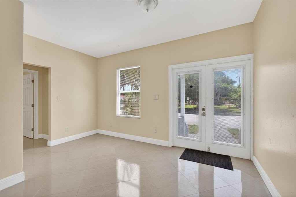 5423 Garden Ave #1 - Photo 7 of 16