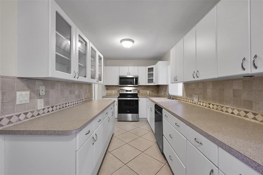 417 Ne 10th Ave - Photo 7 of 25