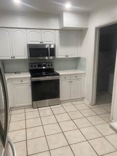 3110 Sw 17th St - Photo 3 of 7