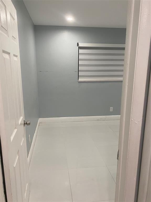 3110 Sw 17th St - Photo 6 of 7