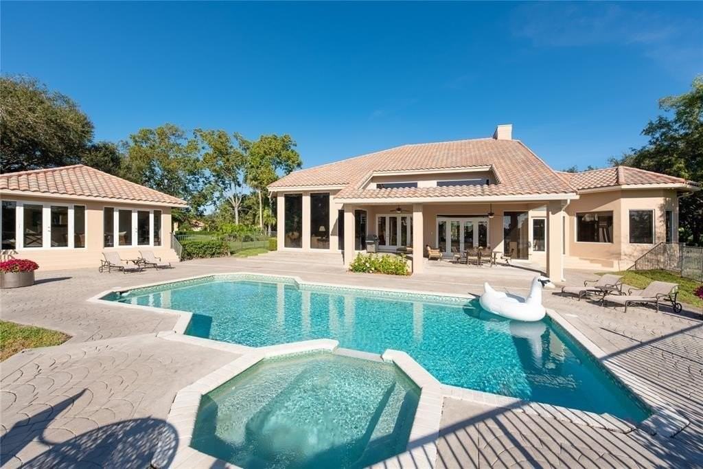 3190 Willow Ln - Photo 5 of 25