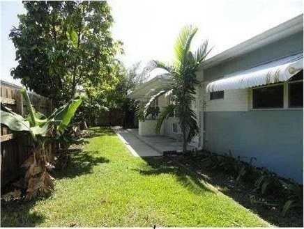 618 Sw 8th St #1SOUTH - Photo 2 of 4