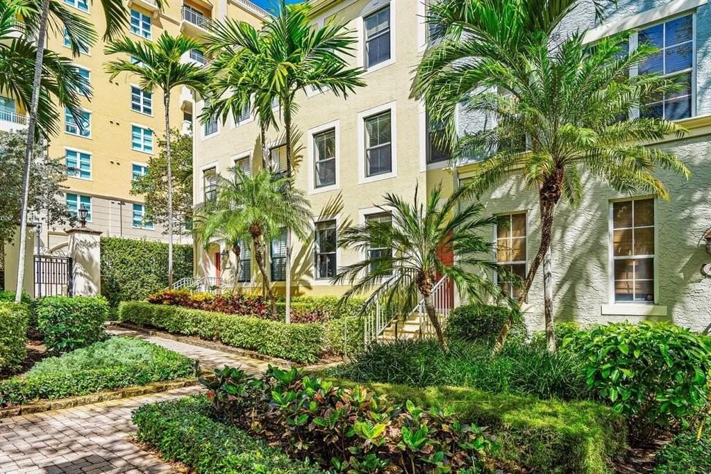 672 Fern St - Photo 2 of 16