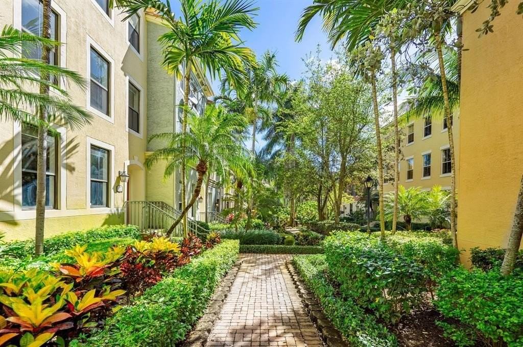 672 Fern St - Photo 3 of 16