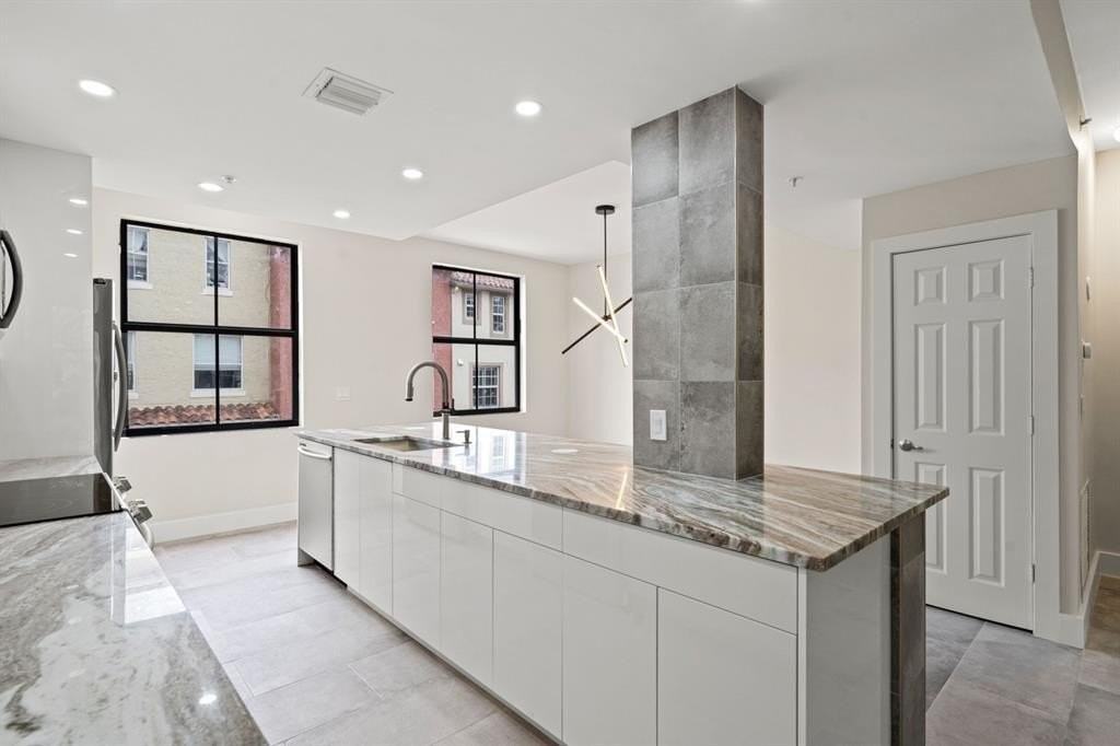 672 Fern St - Photo 6 of 16