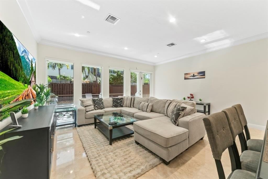 1849 Ne 26th Ave #2 - Photo 6 of 31