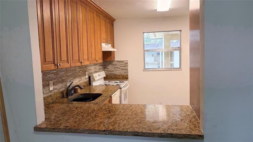 5515 N Lakewood Cir #122 - Photo 3 of 16