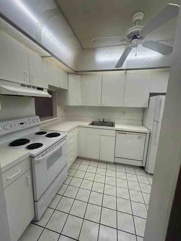 4334 Nw 9th Ave #9-2B - Photo 2 of 13