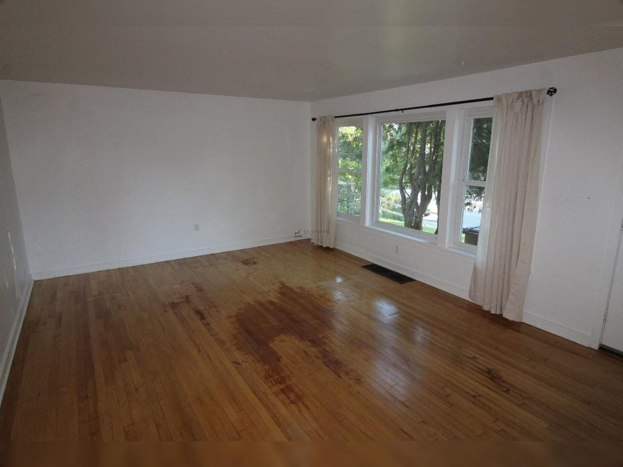 2185 44th St #C - Photo 2 of 11