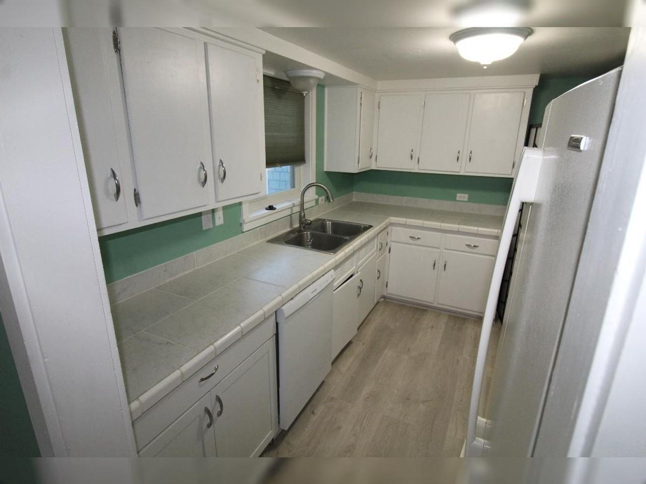 2185 44th St #C - Photo 4 of 11