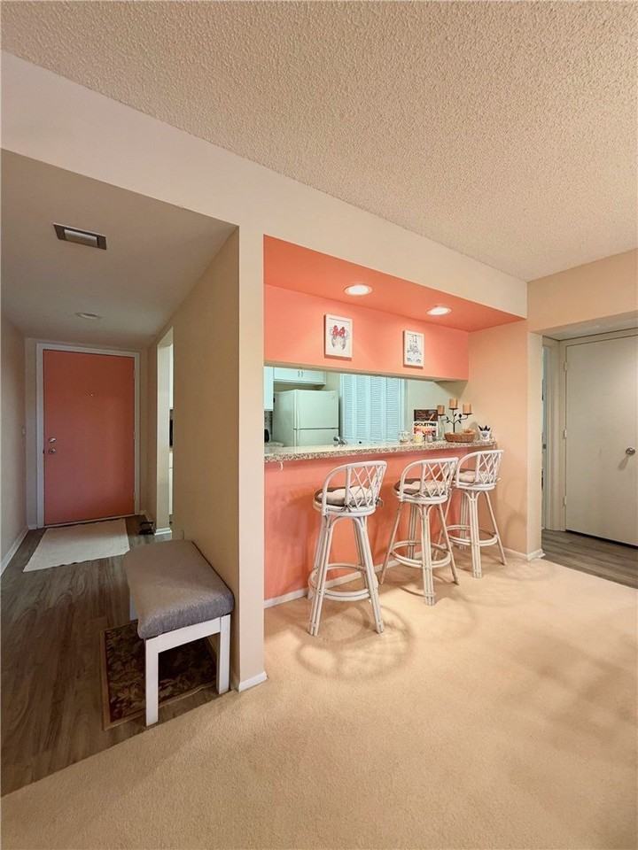 24 Plantation Dr Apt 201 #201 - Photo 3 of 35