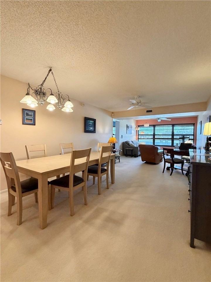 24 Plantation Dr Apt 201 #201 - Photo 4 of 35