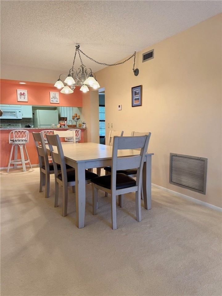 24 Plantation Dr Apt 201 #201 - Photo 5 of 35