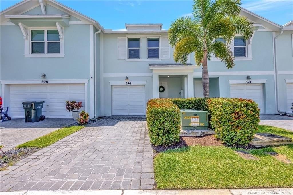 396 Se Sea Hunt Way - Photo 2 of 37